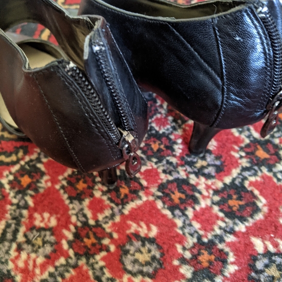 Ellen Tracy heels - Picture 3 of 3